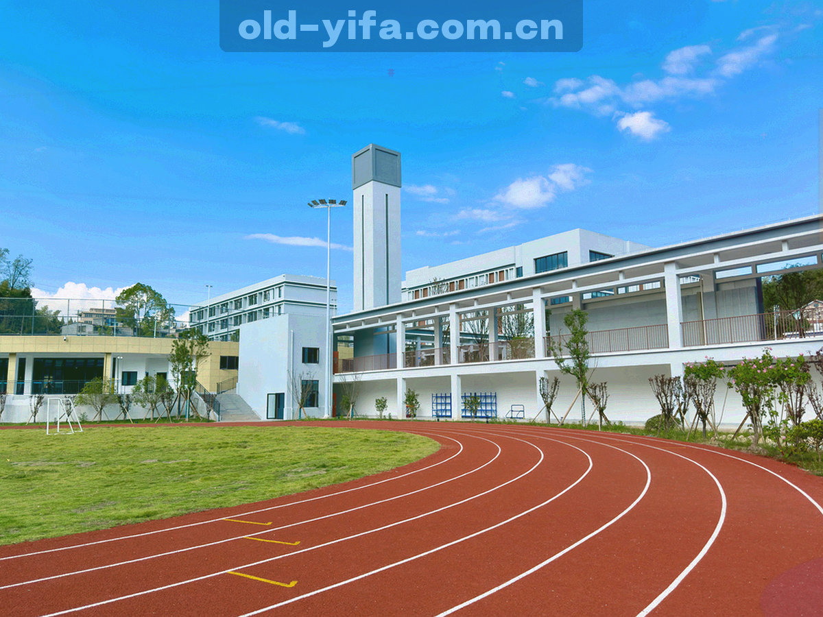 五级递进的按钮台阶示意，底色由浅绿渐变到深红